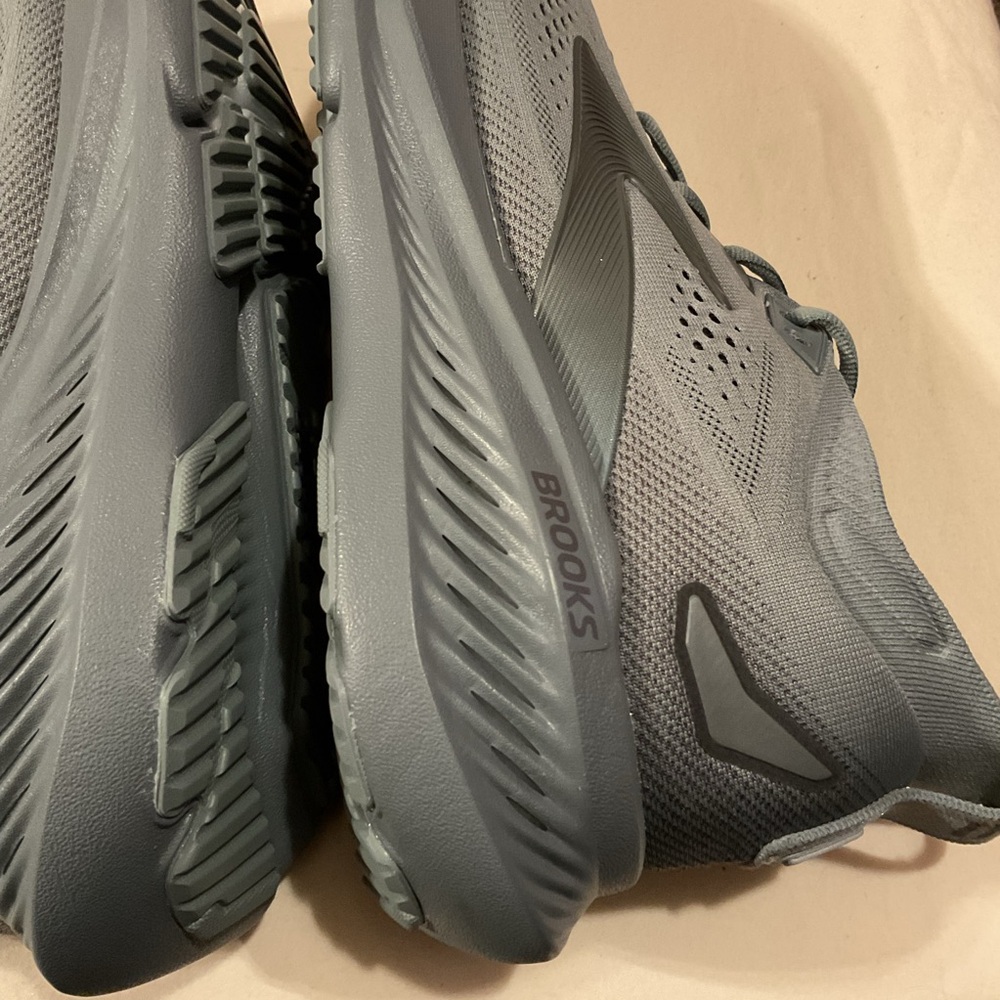Brooks Glycerin 23 Men’s Running Shoes Size 9.5 WIDE Grey/Blackened Pearl - Picture 7 of 9